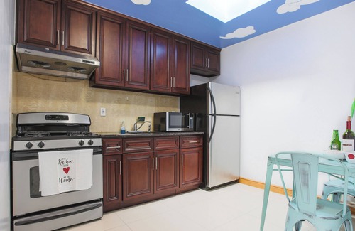 Queens Condo | 2BRs Private Roof Skylight, Queens Center 25 Minutes to Manhattan