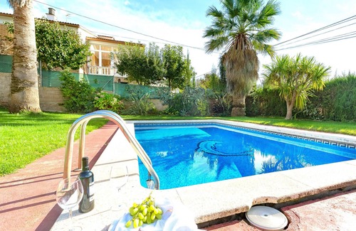 Lloret Blau Villa | 2FIN01 - Cozy 3-bedroom house with garden and private pool located in a quiet residential area
