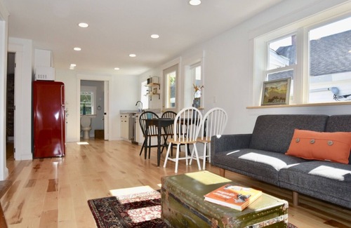 Brunswick Apartment | 2King Bed BR Private Apt Downtown Brunswick