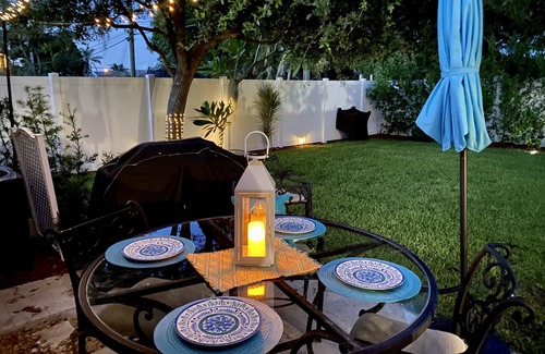 Delray Beach House | 2mins to Downtown Atlantic Avenue/3mins to Delray Beach/600Mbps/BBQ/Back Patio