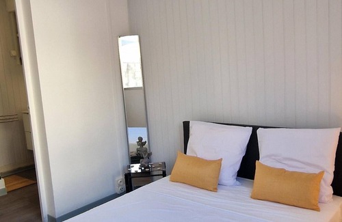 Pointe-a-Pitre Apartment | 2nd floor apartment right with terrace