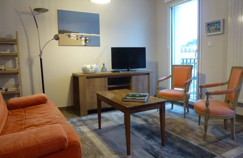 Courtoisville-Sillon-Moka Apartment | 2nd floor apartment in Ker Louis residence, lift, private parking space