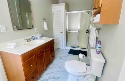 Academy - Sherman Park House | 2nd Floor Apartment Historic Mansion. Sleeps up to 6!