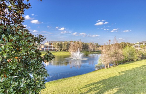 Bahama Bay Condo | 2nd-floor condo with pool & hot tub view, lanai & splash pad- 10 miles to Disney