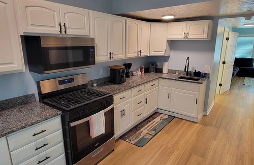 Geneva-on-the-Lake Condo | 2nd Floor Lakeview 2-Bedroom Condo in Geneva U4