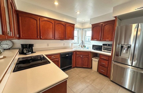 Mission Beach House | 2nd Floor Unit · Central Beach Loft, Garage, Steps 2 Ocean!