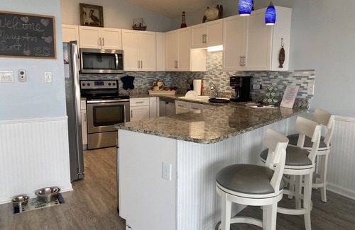 Emerald Isle House | 2ND ROW. Amazing Views. See & Hear the Ocean. Dog Stay Free.