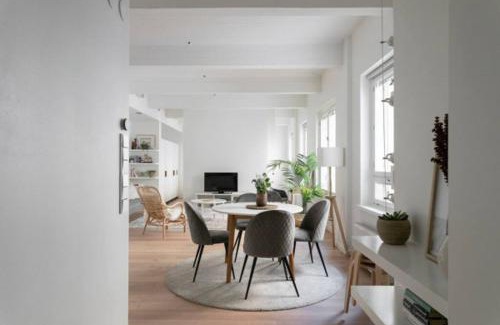 Helsinki City Centre Apartment | 2ndhomes Loft Apartment with Spa & Balcony by the White Church