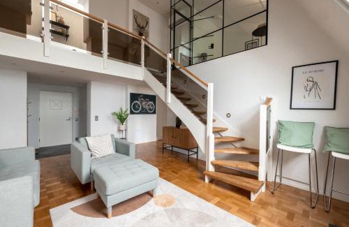 Helsinki City Centre Apartment | 2ndhomes Luminous & Modern 107m2 Penthouse in Kruununhaka