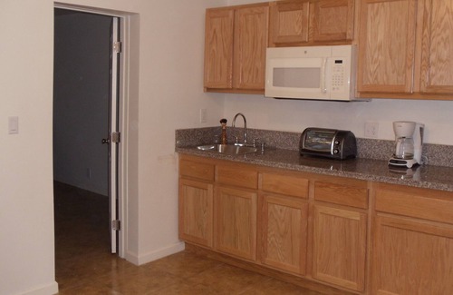 West Hills House | 2Room Guest House:Private Entrance