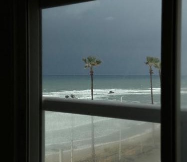 Bat Yam Apartment | 2Rooms Premium Class Apartement On The Sea