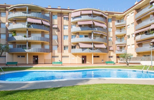 Lloret de Mar Apartment | 2ROS01 -Cozy 3 bedroom apartment with pool located near Fenals beach (Lloret de Mar)