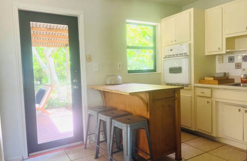 Boca Raton House | 3/1 Outdoor retreat in East Boca Raton. Walk to Brightline, Mizner & beach.