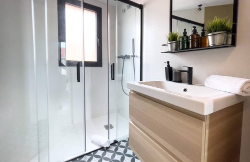 Collblanc y La Torrassa Apartment | 3.1 Stylish & well connected to BCN city center