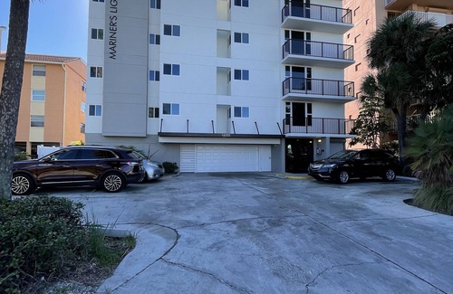 North Redington Beach Condo | 3/2 condo w/large balcony directly on the Gulf of Mexico