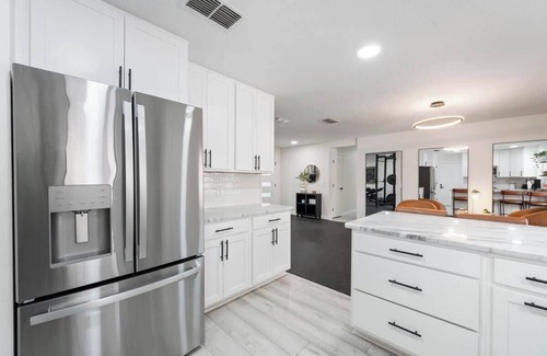 Lakeland House | 3/2 Home - Pool + Gym + Garage + Pet Friendly