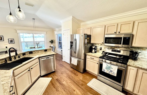 Woodbury House | 3/2 in The Village of Woodbury