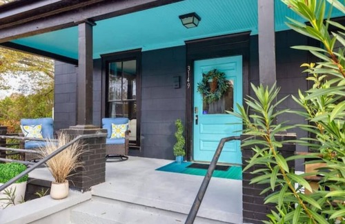 Covington House | 3/2 Near the visitor center, 0.5 mile from the square