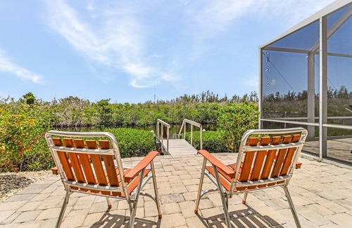 Pine Island Center House | 3/2 Pool Home on the Water in Bokeelia!