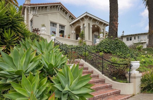 Lakeshore House | 3,200 sf in best area. Towering Palm Trees Outside. Gorgeous Original Art Inside