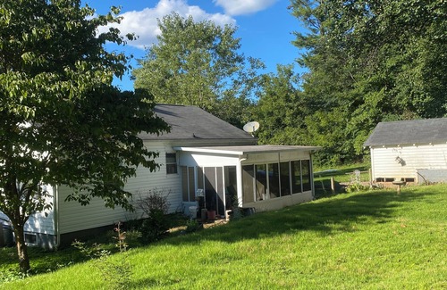 Knoxville Cottage | 3.3 Miles from Neyland Stadium - Renovations almost complete. Ready by 10/10/25