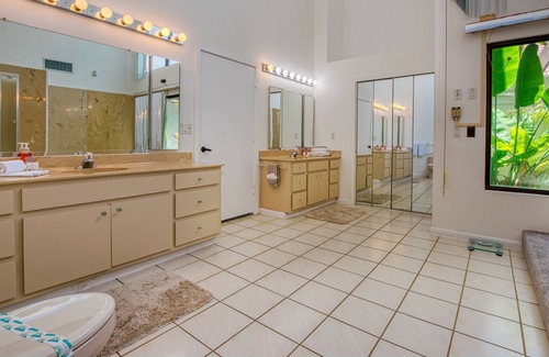 Eight Lakes Villa | 3,5 BEDS | 2,5 BATHS | 6 GUESTS | 8 LAKES & POOL/SPA | INCL. 10% OFF BOAT RENTAL