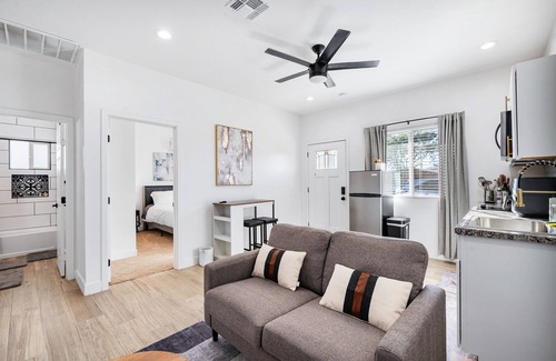 Estrella House | 3.8 Miles From Downtown Phoenix