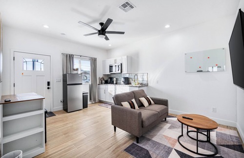 Estrella House | 3.8 Miles From Downtown Phoenix
