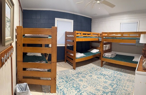 Morehead City Cabin | 3 Acre Waterfront Retreat sleeps up to 25, easy walk to historic district