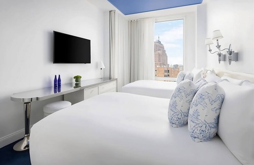 SoHo Hotel | 3 Awe-Inspiring Units w/City Skyline Background Views! Pets Allowed, Parking!