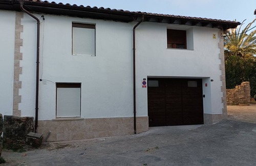 San Vicente de la Barquera House | 3-bedroom townhome in awesome San Vicente de la Barquera with WiFi