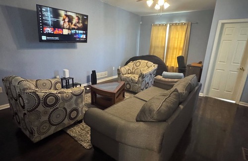 Elkton House | 3 BD 1.5 Bathrooms, Large fenced yard, Indoor turf gym inside Secluded townhome