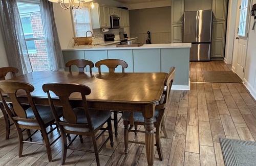 Dickerson Road House | 3 bd/2bath Home in Quiet Neighborhood Minutes to Downtown Nashville