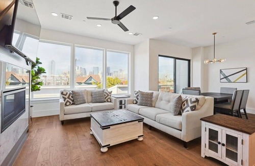 Cedars House | 3-BD Luxury Living w Rooftop Garden Views