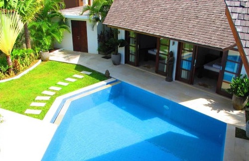 Central Seminyak Villa | 3 BDR Origami Luxury Villa Seminyak