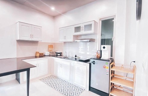 Kathu Villa | 3 Bdr pool villa Patong 芭东3卧室泳池别墅 远海景