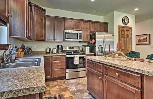 State College House | 3 bdrm 2 bath handicap friendly home in secluded setting 5 miles to PSU stadium