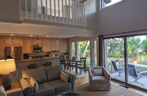 Dataw Island House | 3 Bdrm 2 Bath Waterfront Villa on Dataw with Dock, Bikes, Pool and Beach Pass!