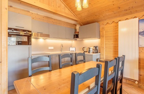 Saint-Martin-de-Belleville Apartment | 3-bedroom chalet with spa and pool, ski-in/ski-out