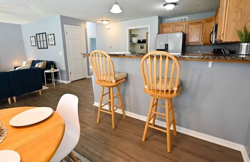 Lincoln House | 3 Bed, 2.5 Bath| Cozy Retreat |8 Guests