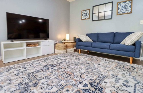 Lincoln House | 3 Bed, 2.5 Bath| Cozy Retreat |8 Guests