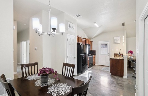 Copperas Cove House | 3-bed, 2-bath, an office, WiFi, fenced backyard and short drive to fort Cavazos