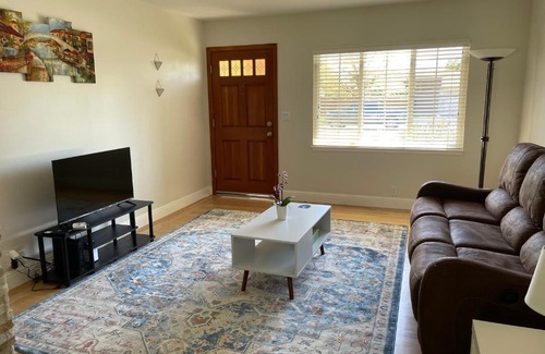 Cambrian Villa | 3 Bed 2 bath cozy house in Silicon Valley