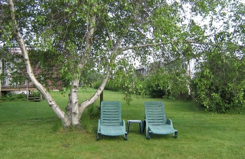 Eastward Look House | 3 bed/2 bath home, walk to the beach! Aug 2-9 week available!