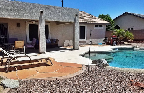 Coronado Ranch House | 3 bed/2 bath in a very nice neighborhood in gilbert