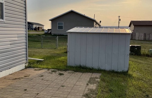 Belfield House | 3 bed, 2 bath near TRNP, Medora and Dickinson