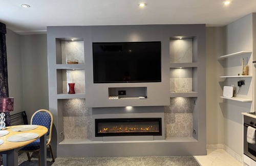 Marylebone Apartment | 3 Bed/3.5 Bath Brand New Duplex, AC, Marylebone