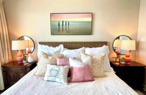El Centro Beach Hotel | 3 bed/3 ba - Sterling Breeze - PCB
