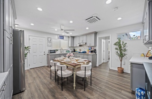 Mira Mesa House | 3-Bed 3-Bath, Gated Yard, King Bed, Prime Location