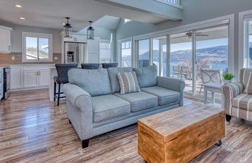 Central Okanagan Cottage | 3 Bed, 3 Bath La Casa, Beautiful View, Huge Patio,